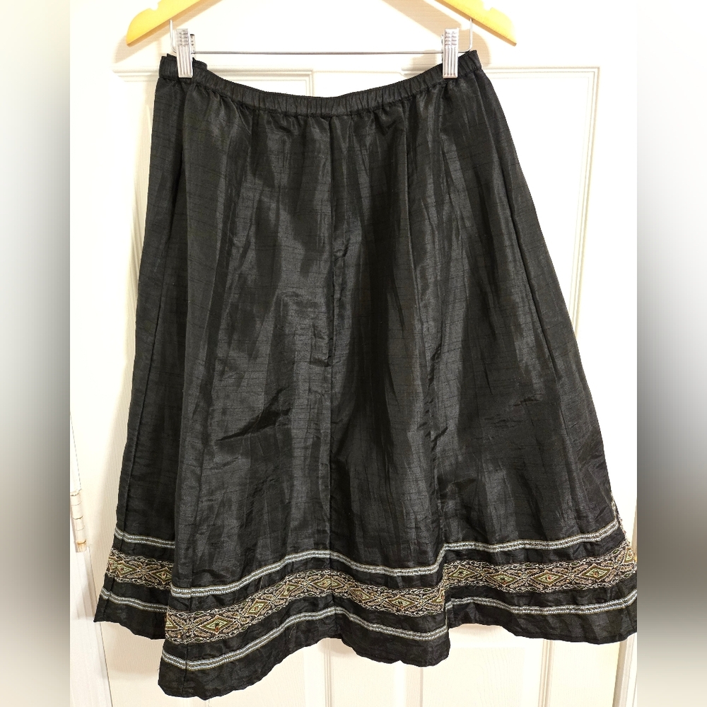 J.H. Collectibles Elegant Black Embroidered Skirt Aline Size 18